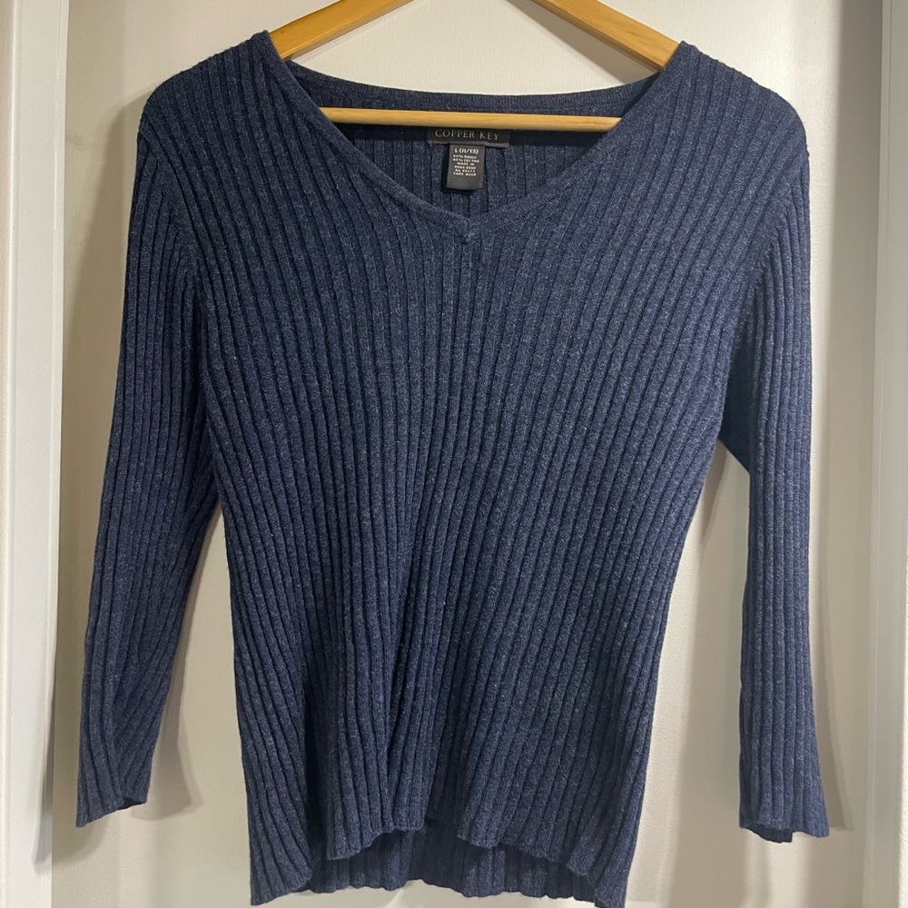 Copper Key Ribbed V-Neck Sweater - Navy Blue